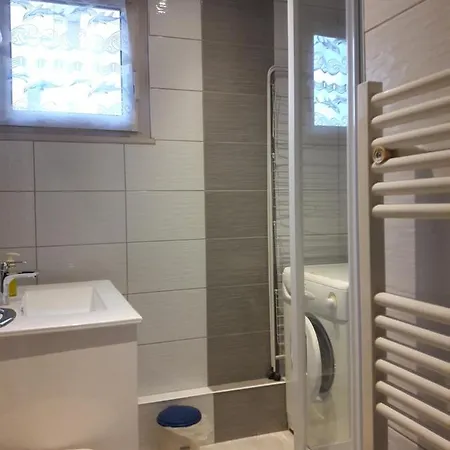 Charmant T2 Renove Rdc Residence Quartier Pavillonnaire Argelès-Gazost Buitenkant foto